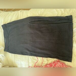 Low rise skirt - mid length - hardly worn good condition